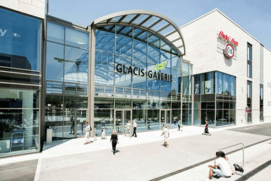 Einkaufszentrum, Typ Shopping-Center ✩ Glacis-Galerie in Neu-Ulm