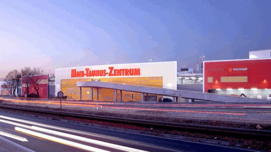 Einkaufszentrum, Typ klassisches EKZ ✩ Main-Taunus-Zentrum in Sulzbach