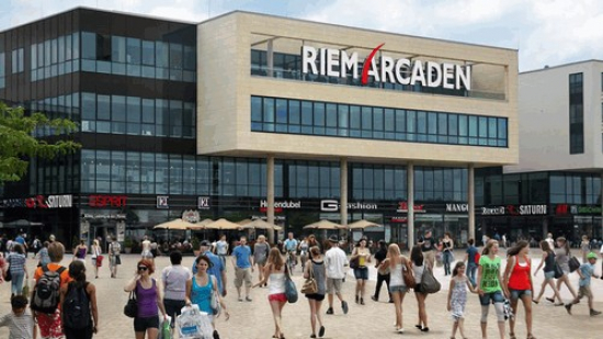 Einkaufszentrum, Typ Shopping-Center ✩ Riem Arcaden in München