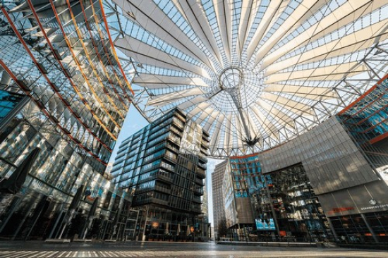 Einkaufszentrum, Typ Urban-Entertainment-Center ✩ Sony Center am Potsdamer Platz in Berlin